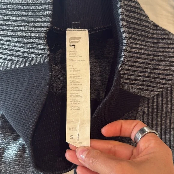 Ombre Seamless Ultra High-Waisted 6" Short - Picture 2 of 5